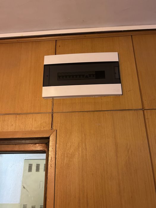 Електротехник-професионални ел.услуги и ремонти