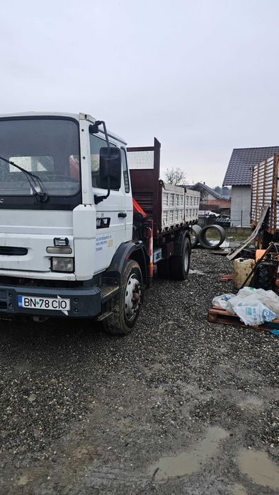 Renault cu macara si basculabil