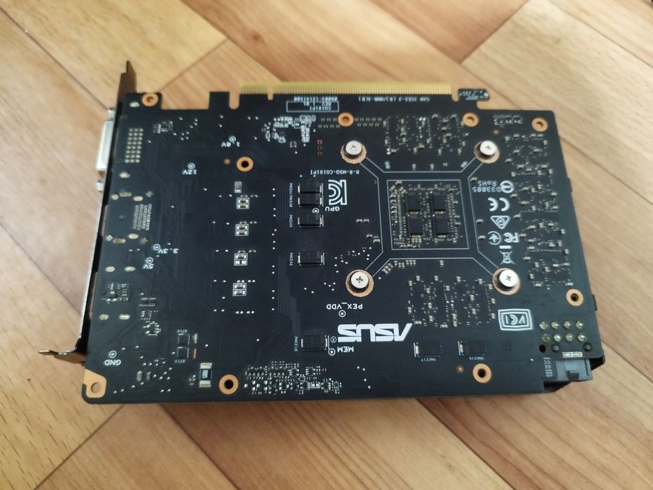 Продам Gtx 1650 4g super