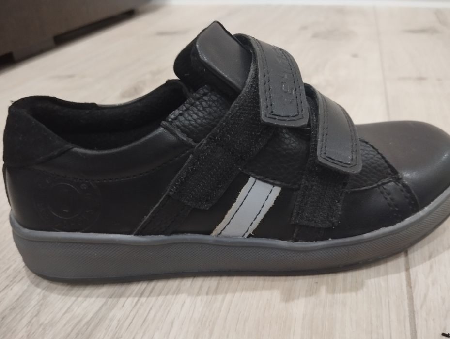 Школьная обувь 33