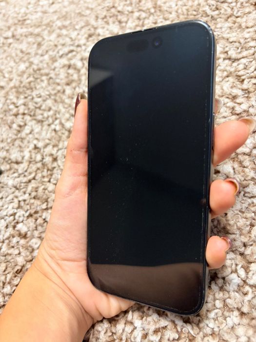 Iphone 15 128GB 81 % батерия