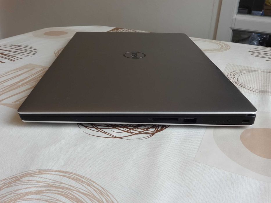Лаптоп Dell Precision 5510 - 15.6"-i7-6820HQ 2.7Ghz/32GB RAM/SSD 512GB