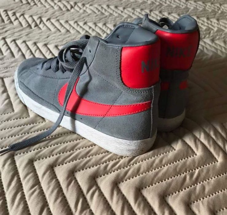 Високи маратонки NIKE..Номер 38