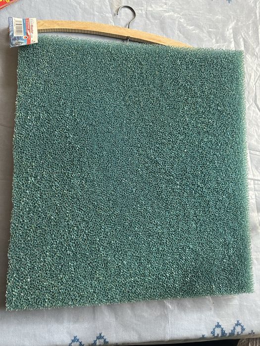 Vand 1 acvariu de 54 l si 1 de 12 l, 5 sanitari, plante