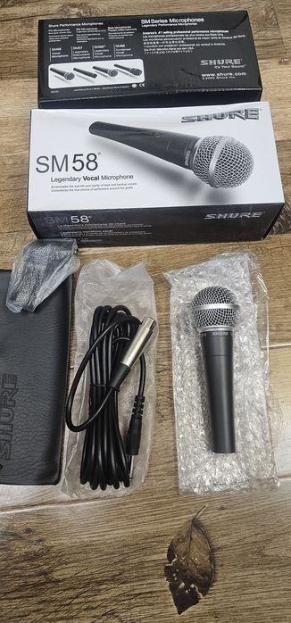 Microfon voce cu buton