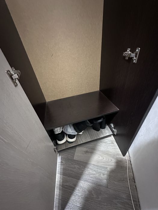 Шкаф на прихожей