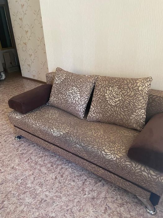 Продам диван книжка