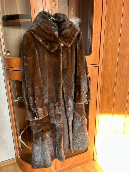 Продам норковую шубу