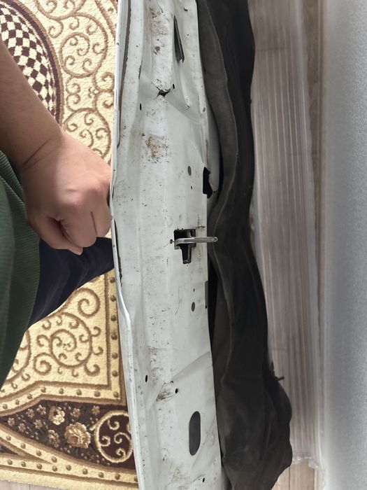 Капот продам рено логан 2 помятый