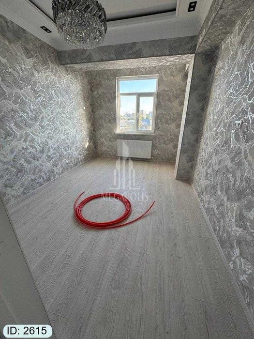 5 mikr somiy melodiya tarafda 3 xona tayyor kvartira sotiladi №2615