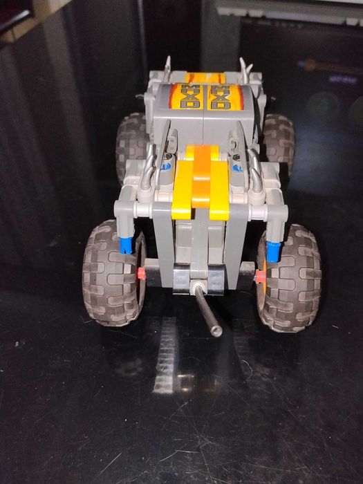 Оригинальный LEGO Technic Monster Jam Max-D