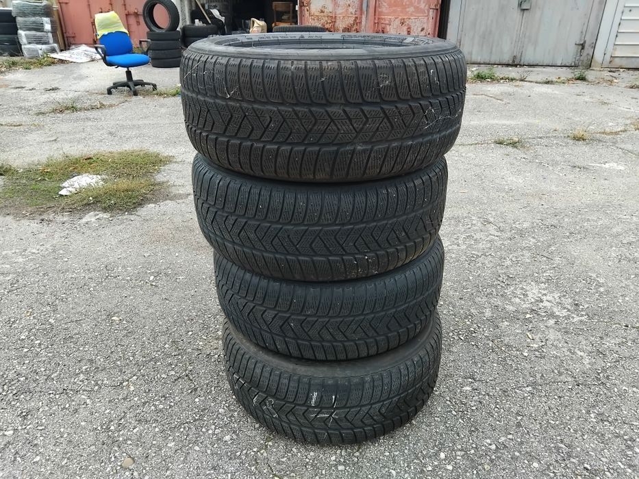 Гуми 255 55 18 Пирели Pirelli 4 броя - нов внос.Не са нови! Посочената цена е за един брой гума. Без коментар на цената.43 години опит в бранша.