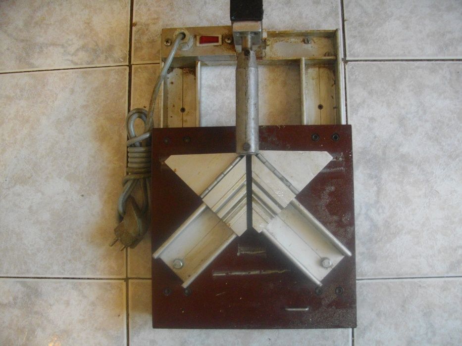 Терморез Машина Рязане/Слепване Уплътнения на Врати-Прозорци-Deventer