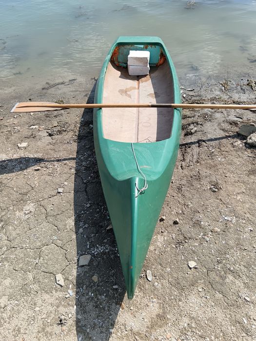 Продавам лодка индианско кану