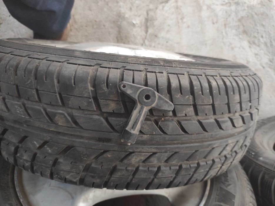 Гуми с джанти алуминиеви...