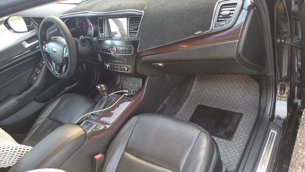 Продаю машину KIA K7