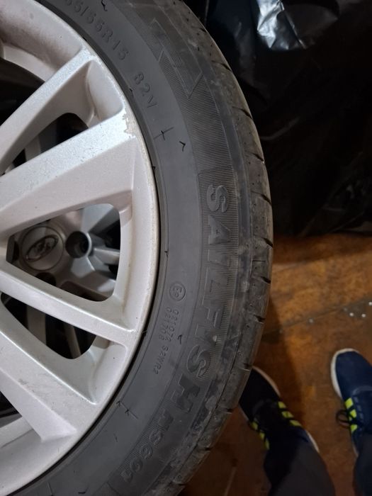 Продам колеса в сборе с летней резиной.