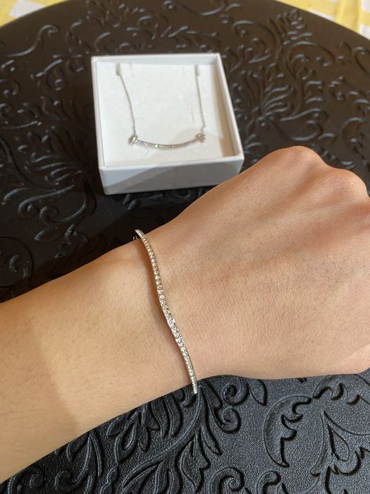 Твърда гривна и колие Invoke