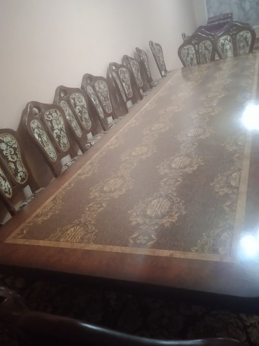 Stol stul juda chiroyli va sifati  yaxshi,yangiday turibdi