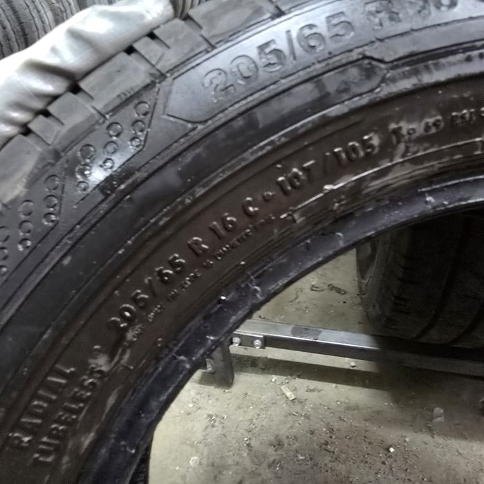 2x 205/65/16C VARA CONTINENTAL Stare impecabila