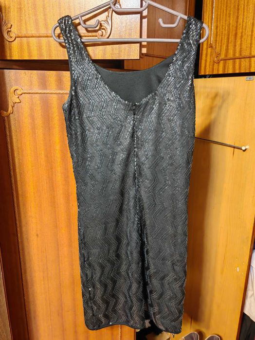 Rochie neagra cu paiete