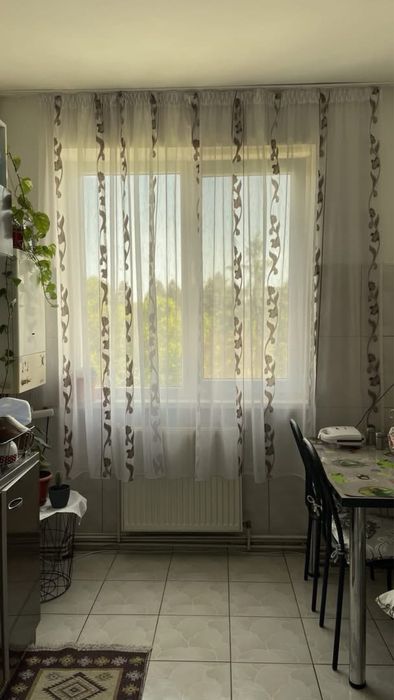 De vanzare -apartament cu 2 camere-persoana fizica