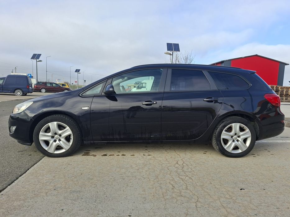 OPEL Astra 2011 — imagine 2