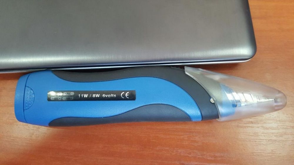 продам паяльник на батарейках.