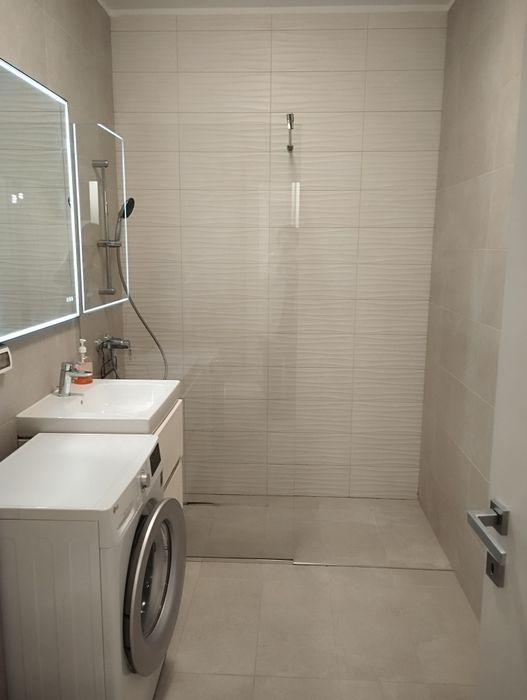 Proprietar dau in chirie ap. 2 camere in Record Park