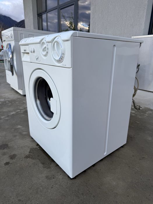 Мини - Малка пералня Зануси 4  кг