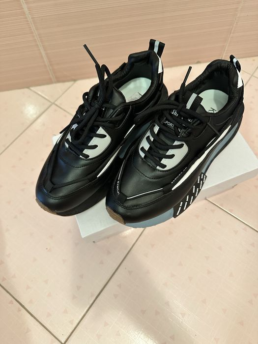 Дамски сникърси НОВИ - 37 номер