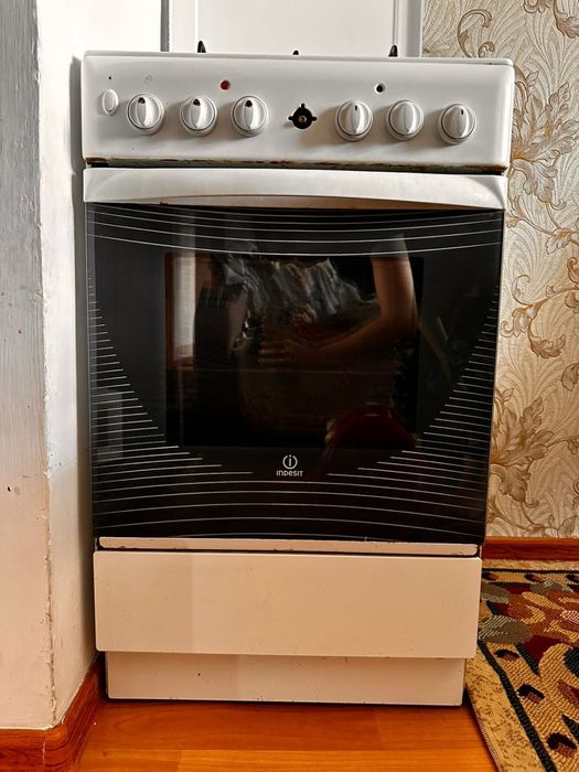 Продам газовую плиту