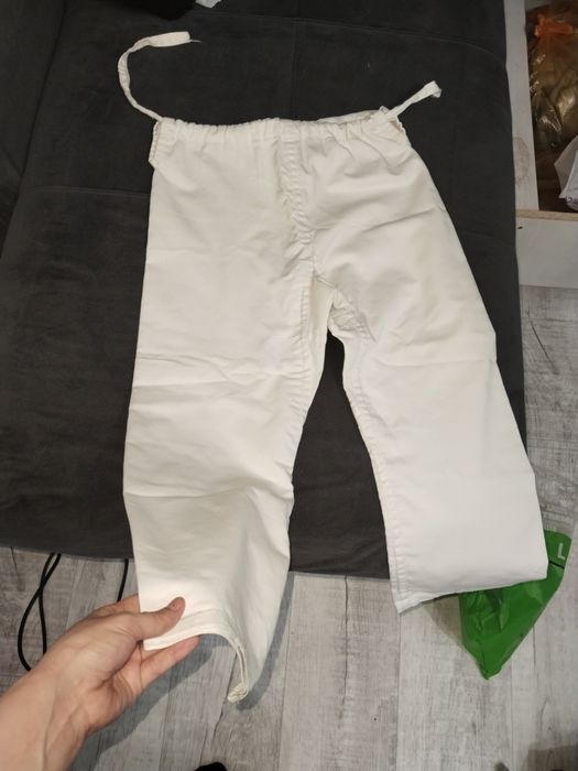 Продам кимоно для дзюдо 5-7 лет