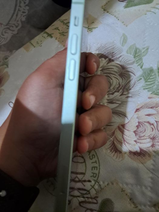 Айфон 12  с 64GB