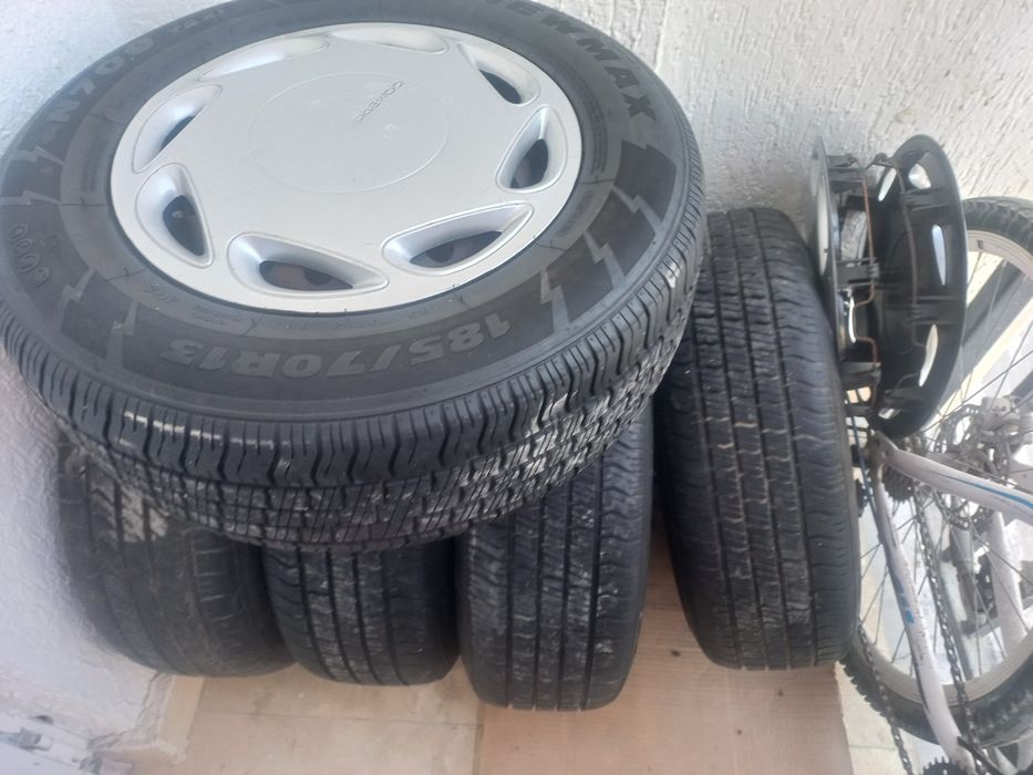 Балон камплект 185/ 70 13 лик балонлар некси 2 да турган