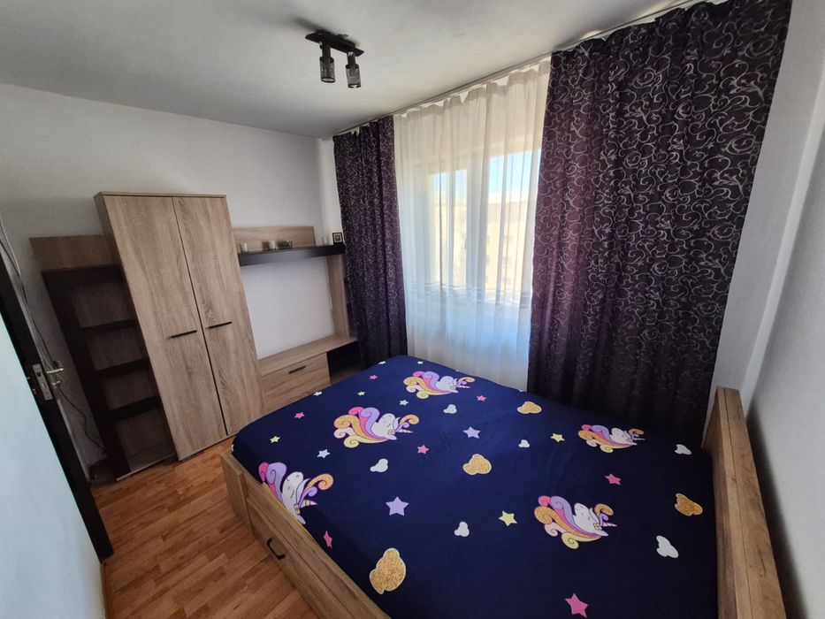 Inchiriez apartament