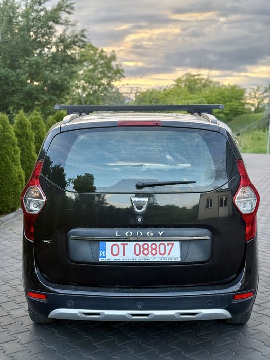 Dacia Lodgy Stepway 1.5dci 115cp E6 08/2020 192.000 km 7 locuri, RATE!