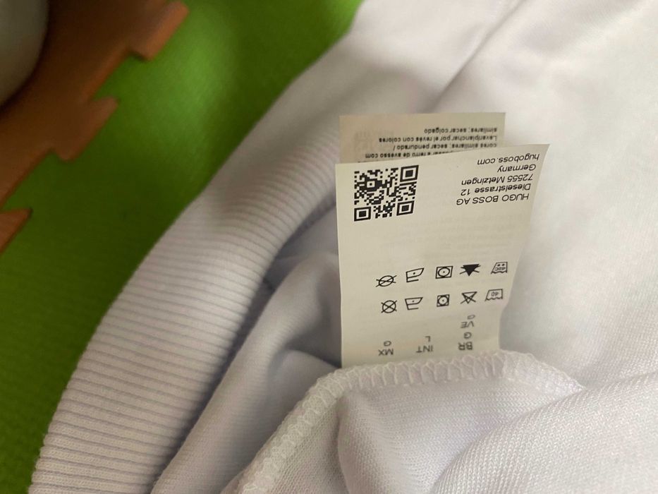 ''Hugo Boss''оригинален мъжки суичър Л размер