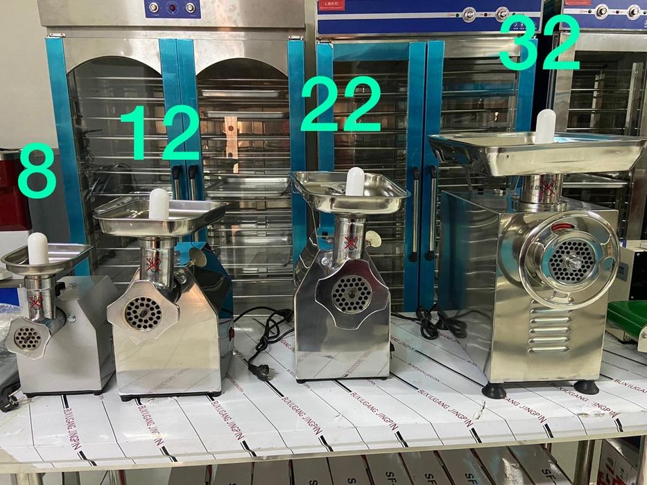 Мясорубка 220вт новый