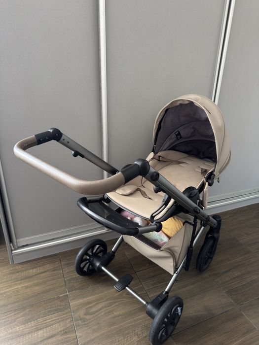 Коляска  детская  от бренда anex