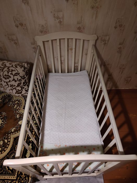 Продам детскую кроватку