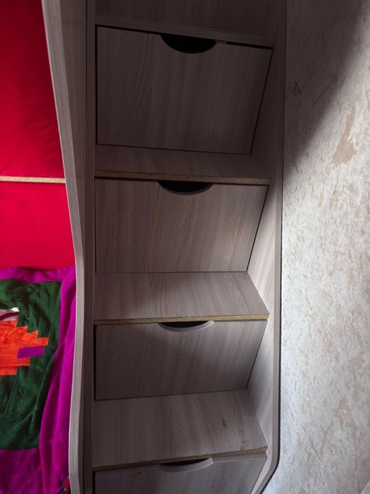 Двухъярусная кровать продается