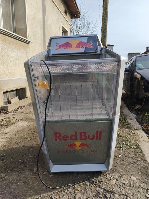 Хладилна витрина Редбул