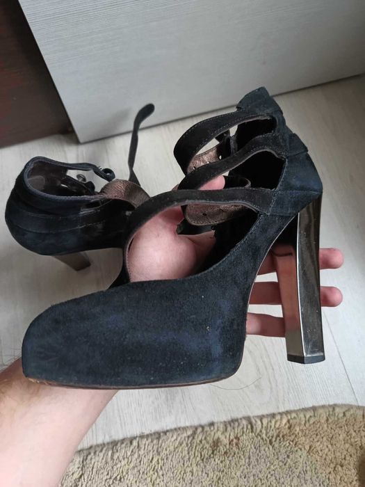 Pantofi cu toc ROBERTO CAVALLI Pumps piele intoarsa Nr.39