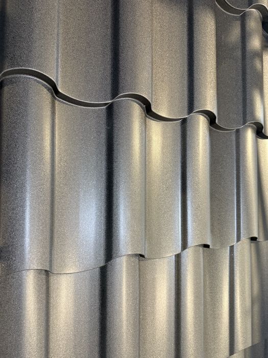 Țiglă metalică Regal gri antracit 7016 pentru acoperișuri case lățime utilă 1080 grosimi cuprinse între 0.5-0.6 MM