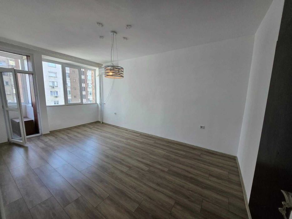 Продава се Двустаен апартамент в Стара Загора, Център - 46 кв.м за 1664 €/кв.м - Снимка #3