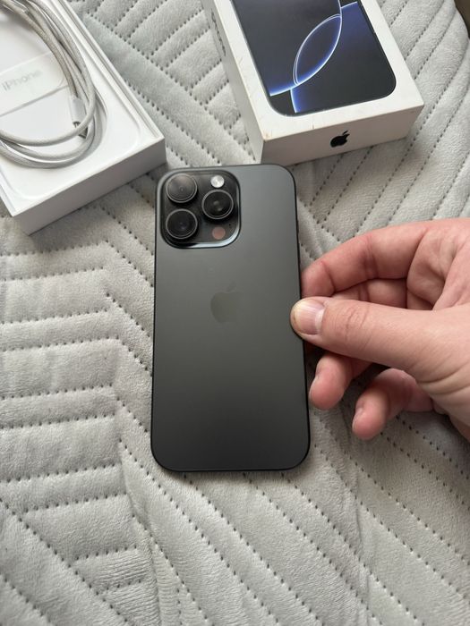 Iphone 16 pro на гарантии до июля