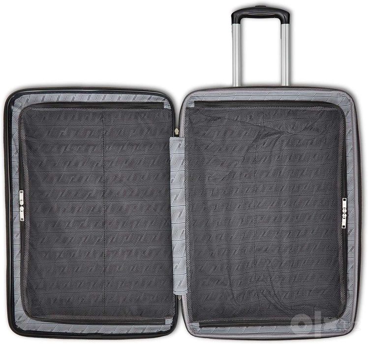 Чемоданы  Samsonite Evolve SE Hardside  цвет - Bass Black