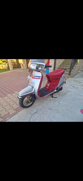 Скутер хонда лийд 125