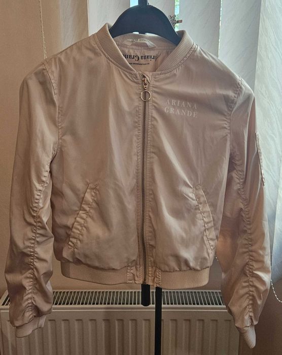 Geaca Ariana Grande pentru fete